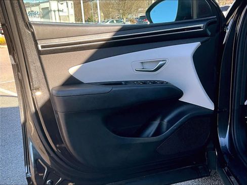 Used 2023 Hyundai Tucson SEL w/ Convenience Package image 9