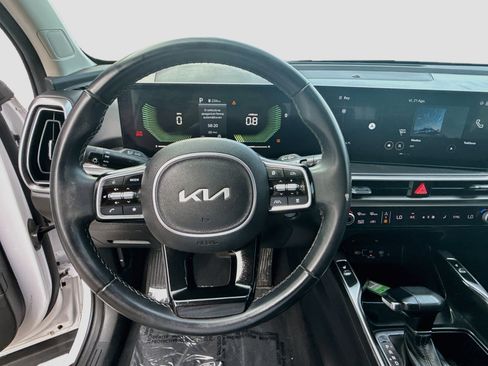 Used 2024 Kia Sorento S w/ Panoramic Sunroof Package FWD image 8