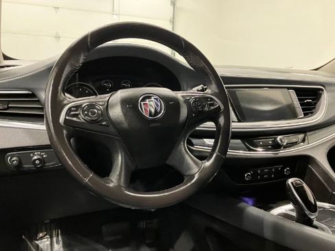 Used 2020 Buick Enclave Essence image 47