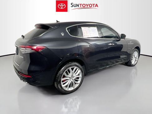 Used 2022 Maserati Levante GT AWD/4WD image 4