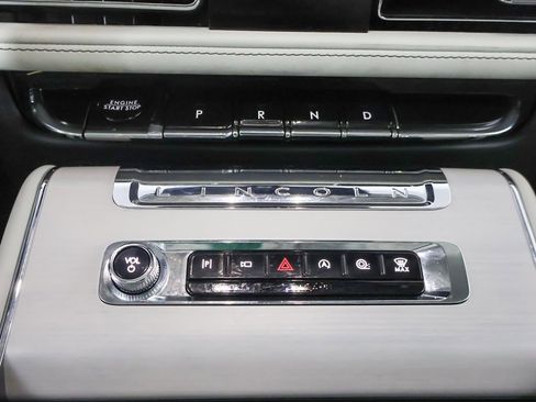 Used 2025 Lincoln Aviator Reserve w/ Illumination Package image 56