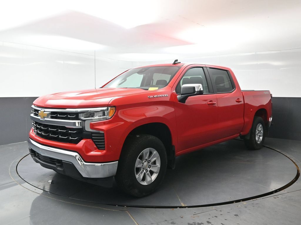 Used 2025 Chevrolet Silverado 1500 LT w/ Work Truck Package AWD/4WD image 10