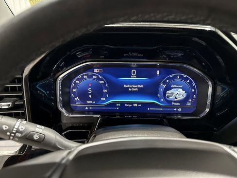 Used 2024 Chevrolet Silverado 1500 LT image 11