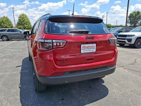 Certified 2023 Jeep Compass Latitude w/ Sun and Sound Group AWD/4WD image 8
