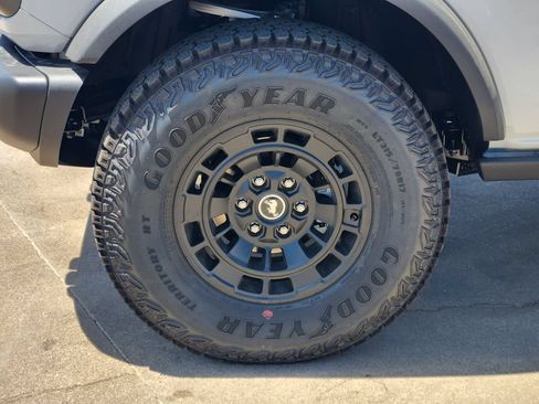 New 2026 Ford Bronco Badlands AWD/4WD image 8