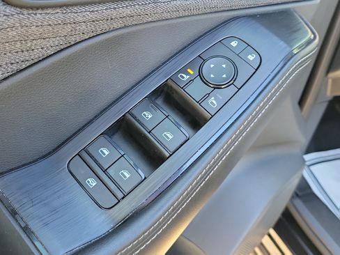 Used 2021 Nissan Rogue SV FWD image 17