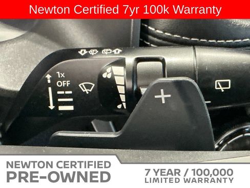 Used 2023 Nissan Rogue S AWD/4WD image 31