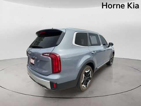 Certified 2024 Kia Telluride S FWD image 4
