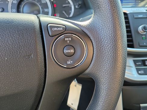 Used 2013 Honda Accord LX image 19