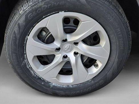 Used 2023 Toyota RAV4 LE FWD image 16