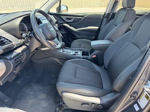 Used 2024 Subaru Forester Premium image 12