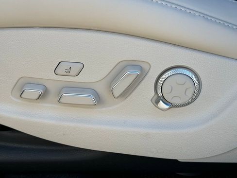 Used 2025 Genesis GV80 3.5T Prestige AWD/4WD image 31