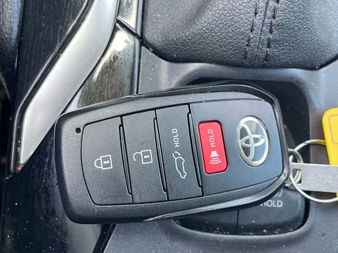 Used 2025 Toyota Corolla Cross XLE w/ Convenience Package AWD/4WD image 13
