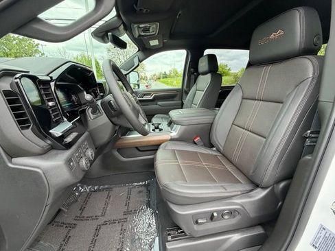 New 2026 Chevrolet Silverado 2500 High Country w/ High Country Premium Package AWD/4WD image 37