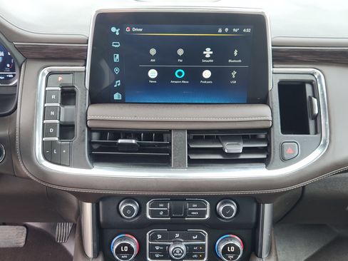 Used 2023 Chevrolet Tahoe Z71 w/ Luxury Package AWD/4WD image 18