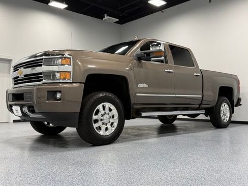 Used 2015 Chevrolet Silverado 3500 High Country w/ Duramax Plus Package AWD/4WD image 5
