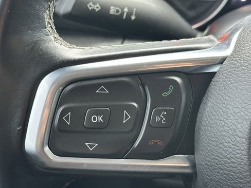 Used 2020 Jeep Gladiator Overland image 16