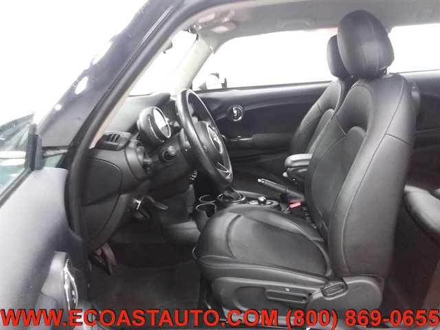 Used 2017 MINI Cooper 2-Door Hardtop FWD image 10