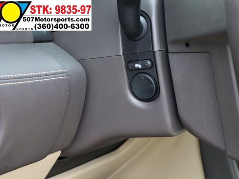 Used 2015 Lincoln Navigator 4WD w/ Equipment Group 101A Reserve image 13