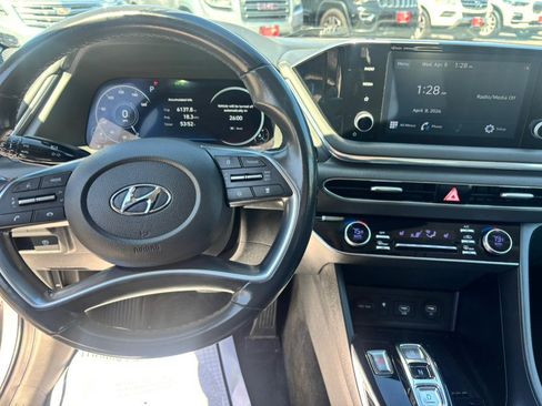 Used 2020 Hyundai Sonata SEL w/ Convenience Package FWD image 17