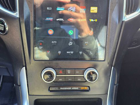 Used 2022 Ford Edge Titanium image 29