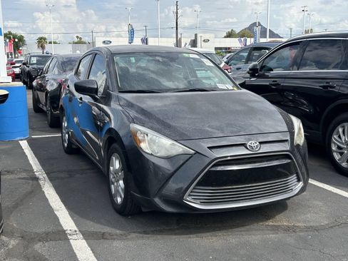 Used 2018 Toyota Yaris iA FWD image 5