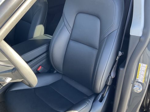 Used 2023 Tesla Model Y Long Range image 6