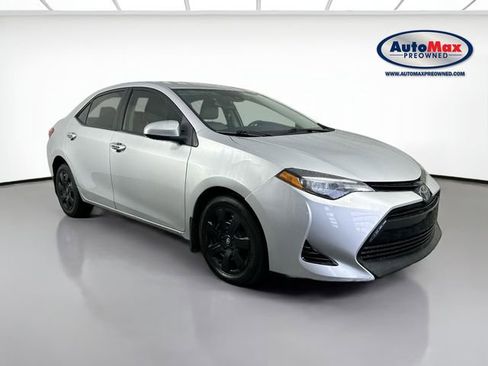 Used 2018 Toyota Corolla LE image 1