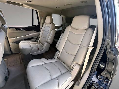 Used 2017 Cadillac Escalade Premium Luxury w/ LPO, Radiant Package image 21