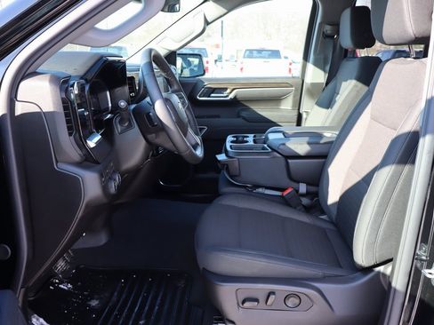 Used 2026 Chevrolet Silverado 1500 LT image 4