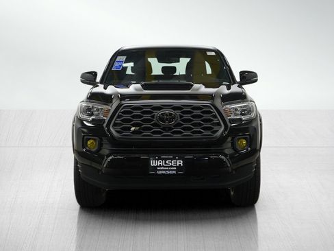 Used 2023 Toyota Tacoma w/ TRD Package image 8