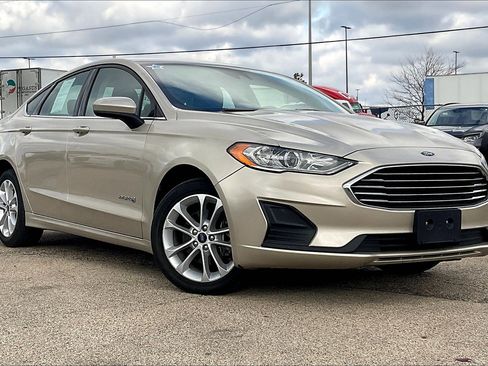 Used 2019 Ford Fusion SE image 38