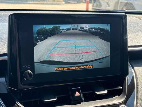 Used 2025 Toyota Corolla Cross AWD Hybrid w/ Moonroof Package image 23
