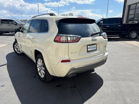 Used 2019 Jeep Cherokee Overland w/ Technology Group AWD/4WD image 6