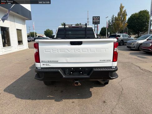 Used 2021 Chevrolet Silverado 2500 Custom w/ Custom Value Package AWD/4WD image 6