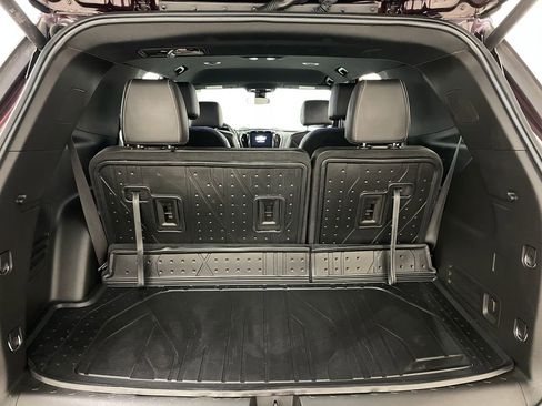 Used 2023 Chevrolet Traverse LT w/ LPO, Floor Liner Package AWD/4WD image 46