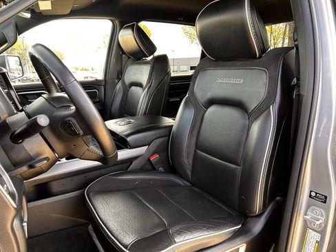 Used 2024 RAM 1500 Laramie image 25