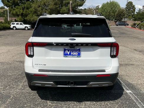 New 2026 Ford Explorer Active w/ Active Comfort Package image 6