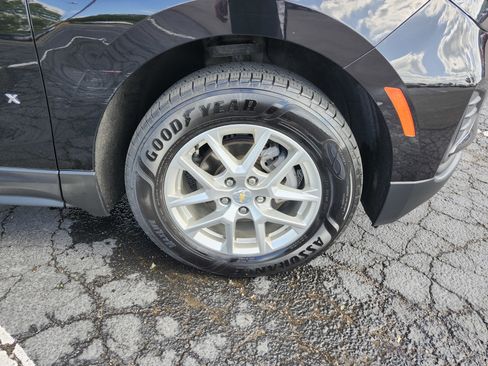 Used 2022 Chevrolet Equinox LS AWD/4WD image 10