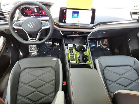 New 2026 Volkswagen Atlas Peak Edition AWD/4WD image 24