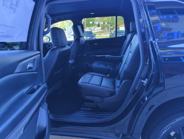 Used 2026 Chevrolet Traverse RS w/ LPO, Floor Liner Package AWD/4WD image 24