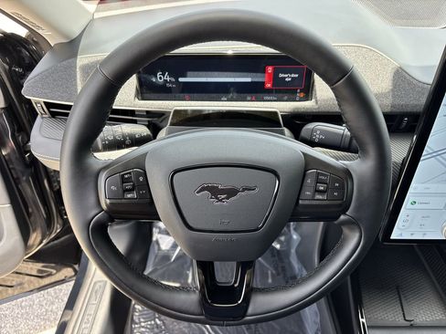 Used 2025 Ford Mustang Mach-E Premium AWD/4WD image 29