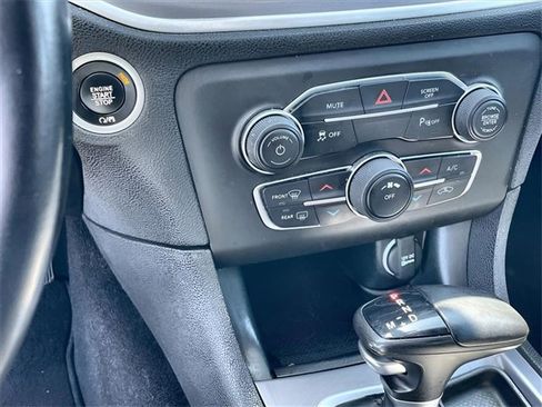 Used 2022 Dodge Charger SXT w/ Leather Interior Group image 15
