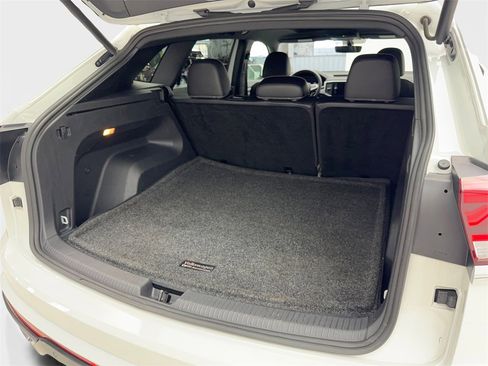 Used 2022 Volkswagen Atlas Cross Sport SE w/ Panoramic Sunroof Package image 71