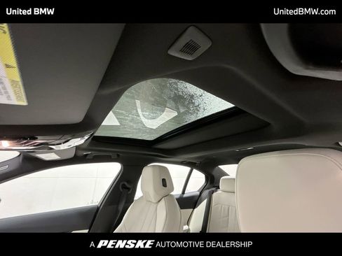 Used 2025 BMW 530i w/ Premium Package image 20