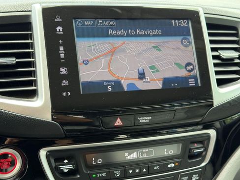 Used 2017 Honda Pilot Touring image 21