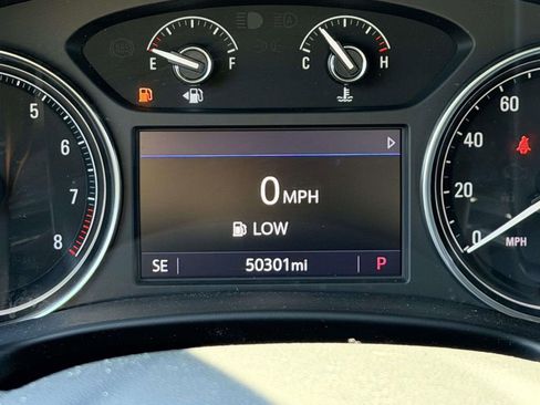 Used 2023 Buick Enclave Essence w/ Experience Buick Package FWD image 17