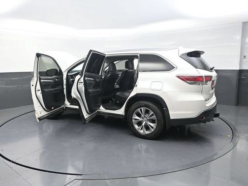 Used 2015 Toyota Highlander XLE AWD/4WD image 44