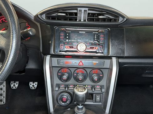 Used 2013 Subaru BRZ Limited RWD image 15
