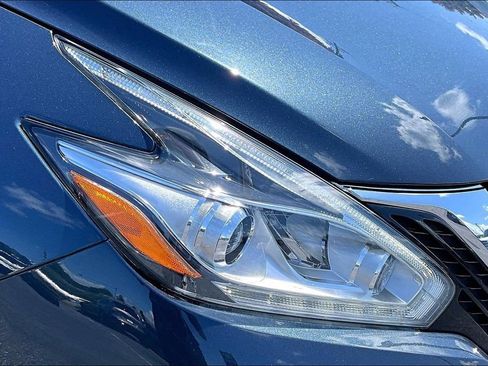 Used 2018 Nissan Murano Platinum w/ Cargo Package FWD image 32